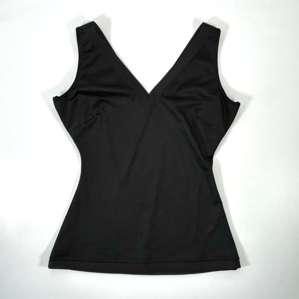 Two Spanx Simplicity V-Neck Camisoles & One Simplicity Shaping Camisole - L - Picture 4 of 11